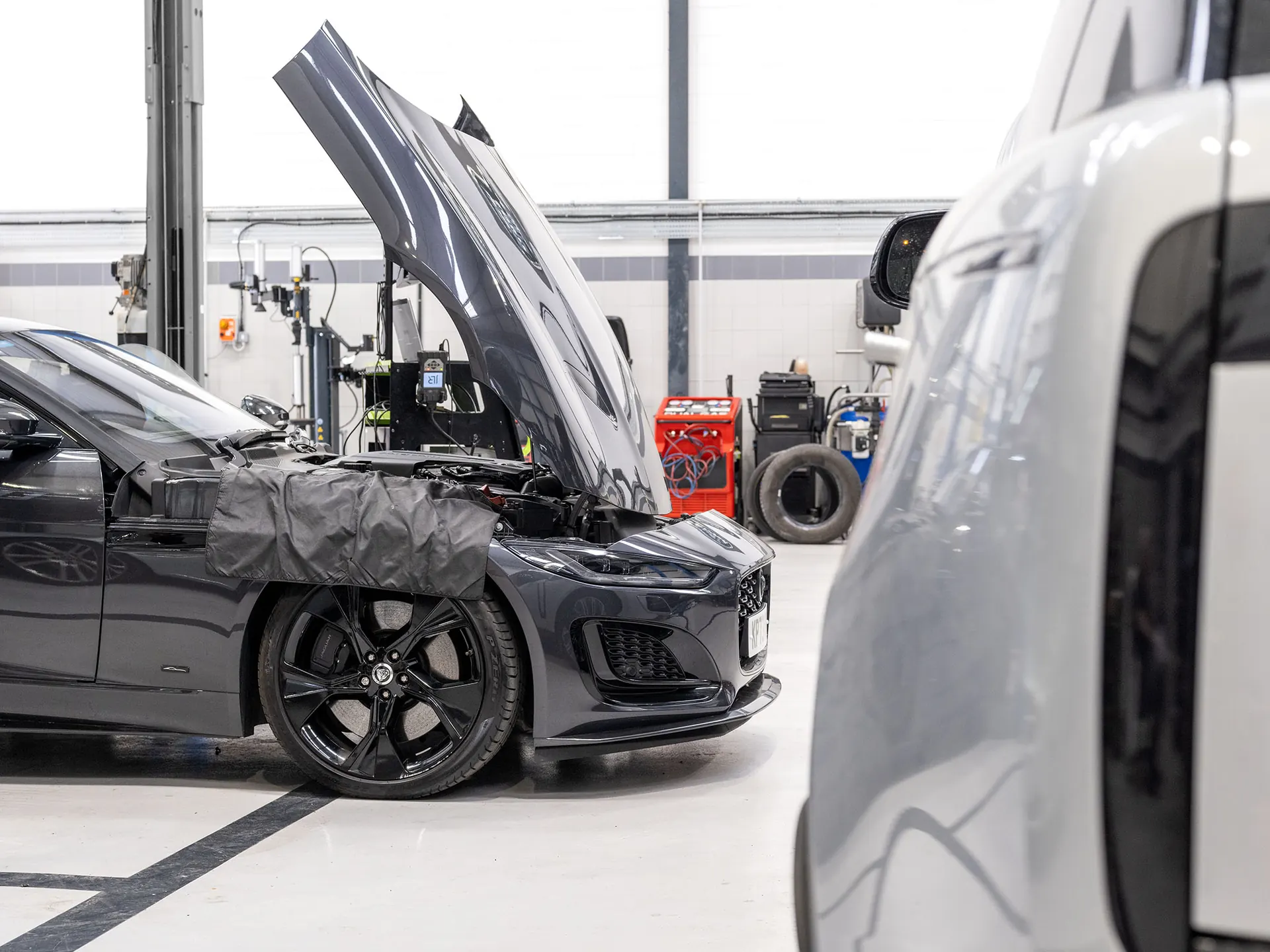 Jaguar & Land Rover MOT in Sevenoaks
